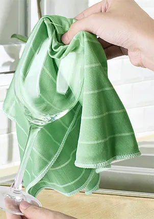 On voit le chiffon-en-microfibre-de-bambou-alternative-ecologique-aux-lingettes